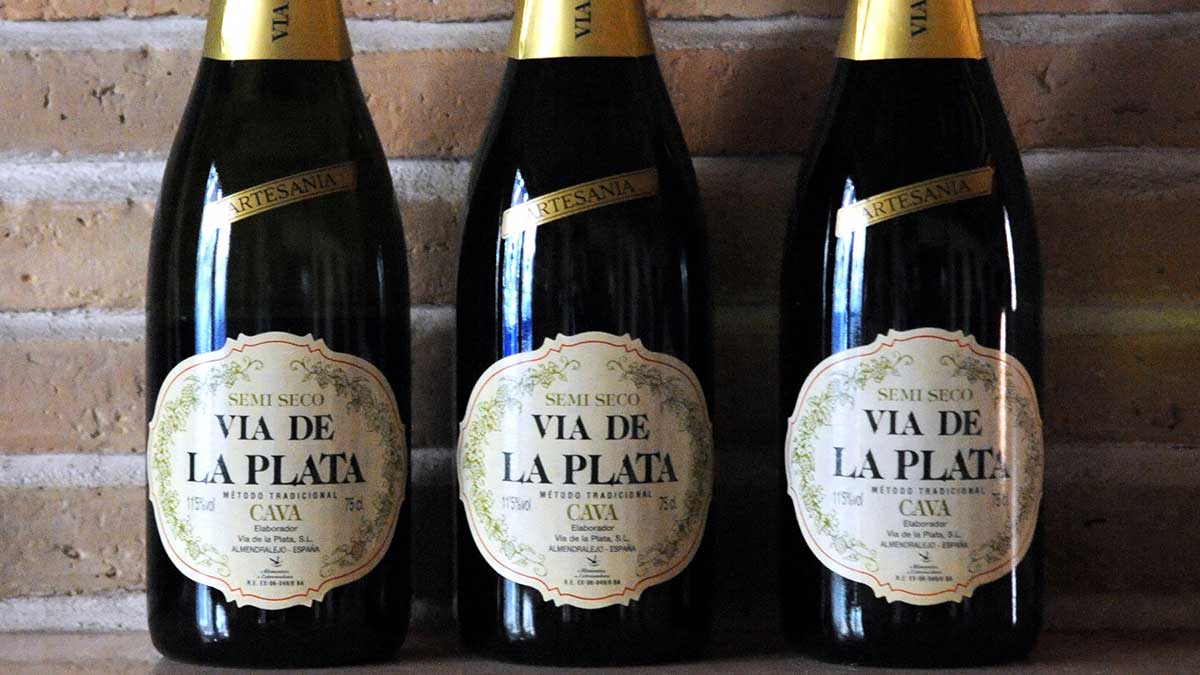 CHAMPAGNE, PROSECCO … CAVA"